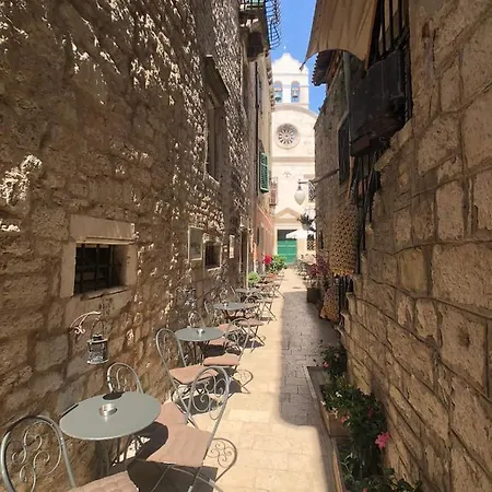 Ivan Sibenik - * Brodarica (Sibenik-Knin)