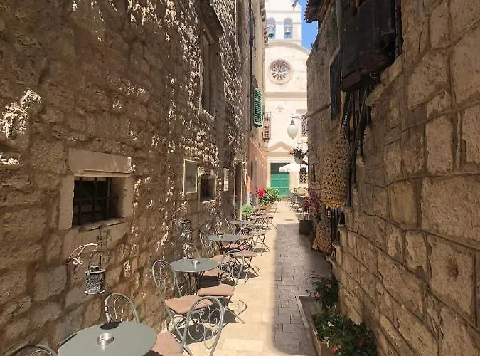 Ivan Sibenik - * Brodarica (Sibenik-Knin)