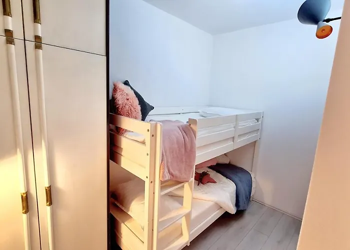 Ivan Sibenik - * Brodarica (Sibenik-Knin)